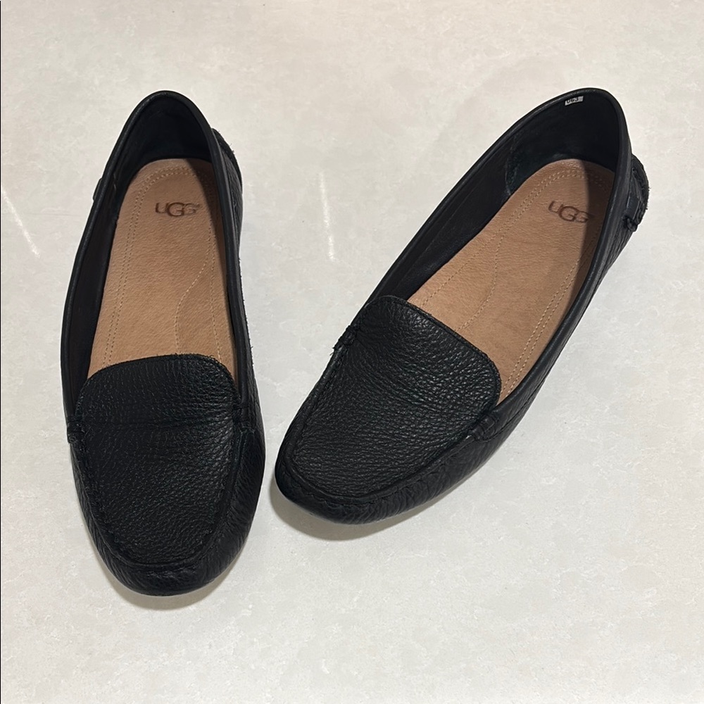 UGG Black Flats Comfortable Slip-On Loafers Size 7.5